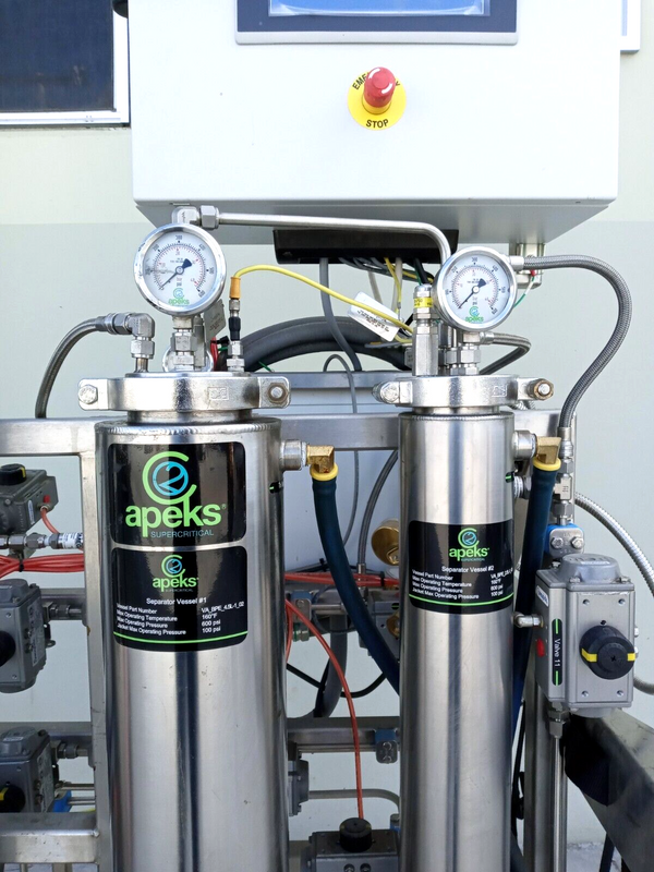 Apeks Bambino2000psi CO2 Botanical Oil Extraction System with compressor unit